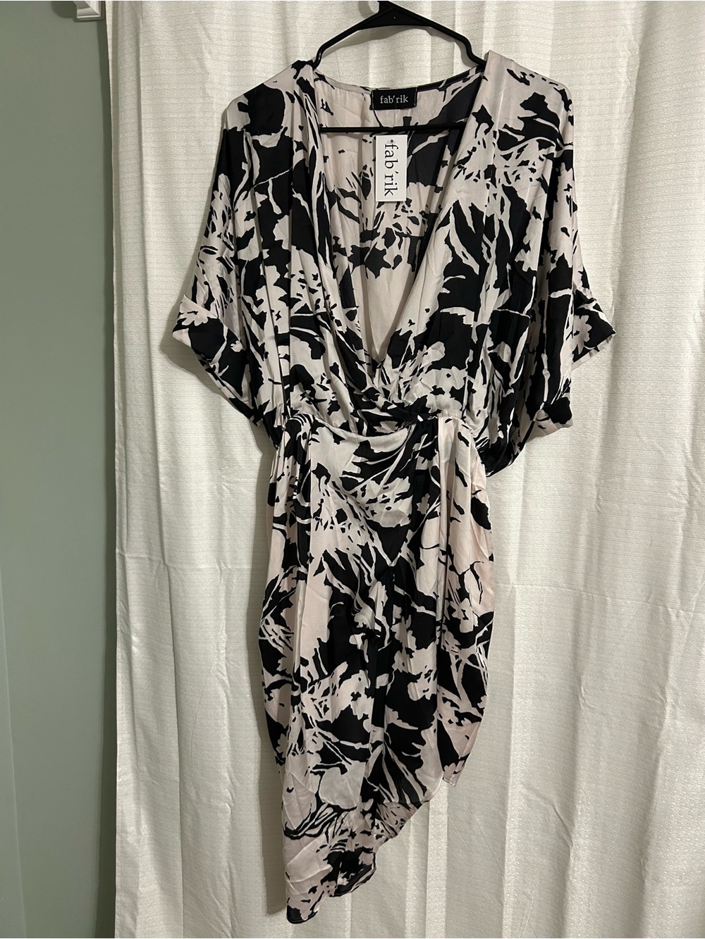 fab’rik Black & Ivory Floral Wrap-Style Mini Dress | Kimono Sleeve | NWT